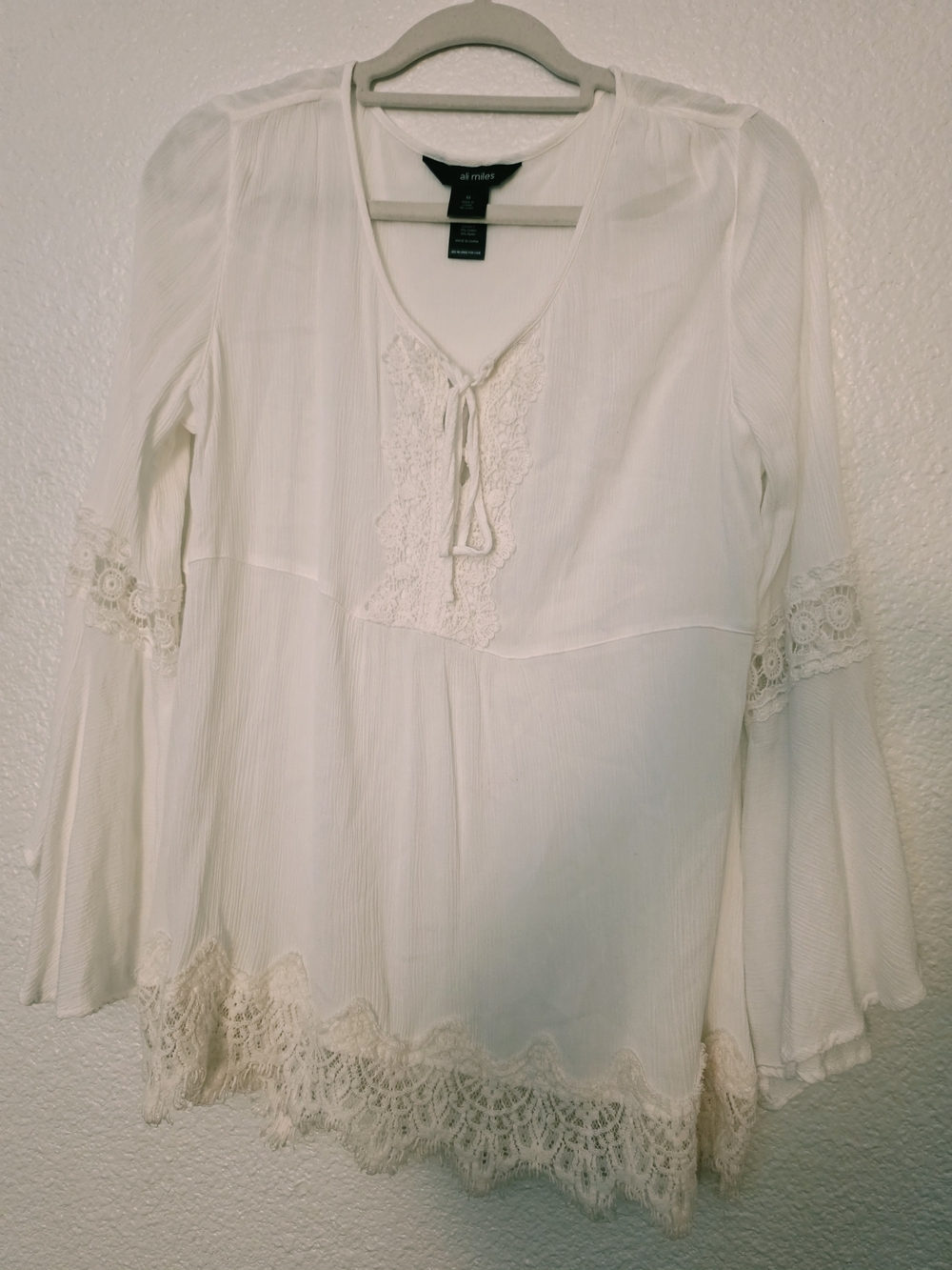 Ali Miles Cream Lace-Trim Peasant Top